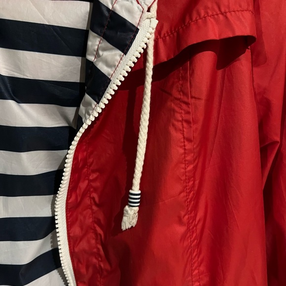 Splendid Red Rain Jacket W/ Striped Interior Size L - Picture 3 of 5